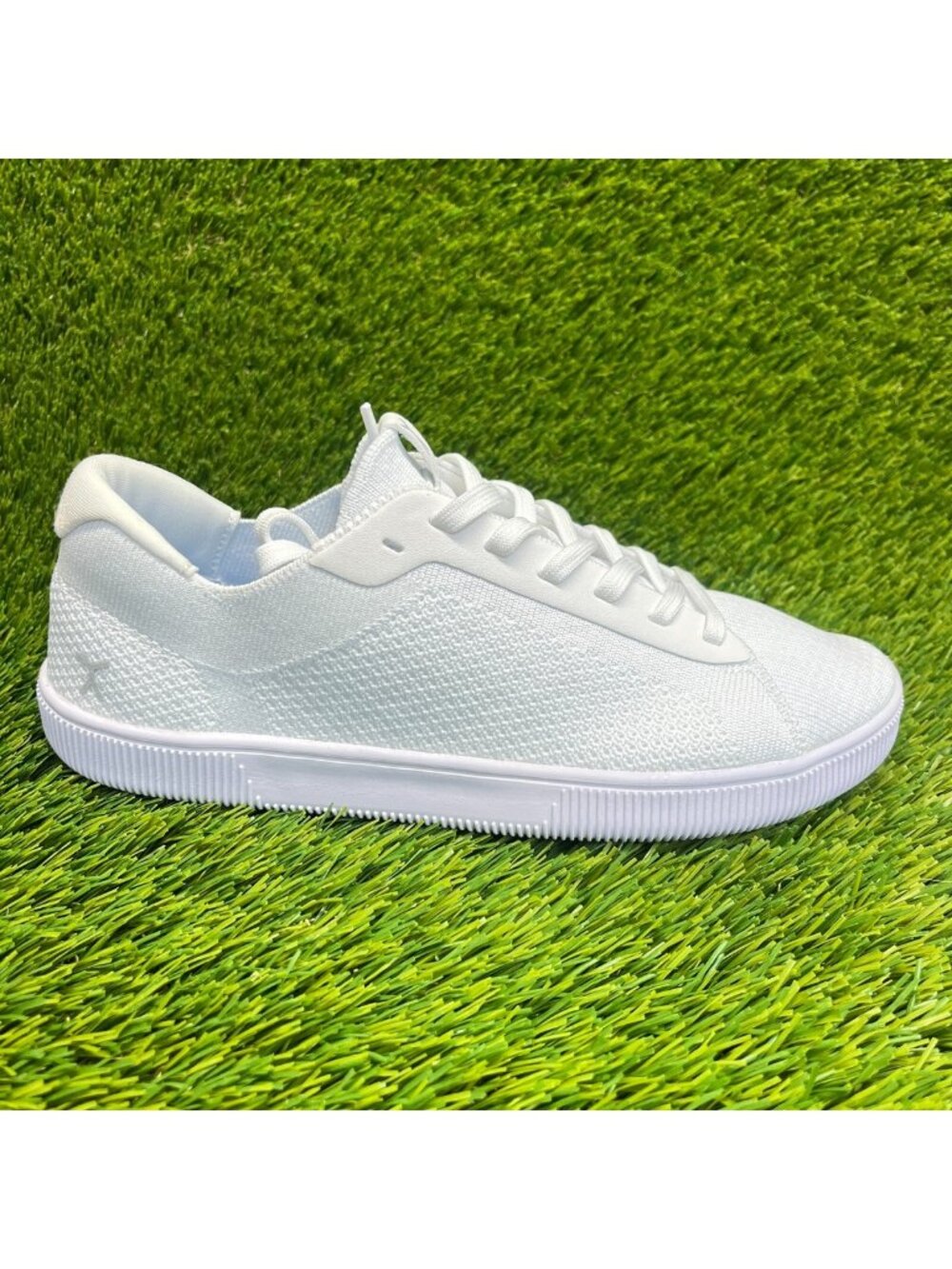 Flux Adapt Trainer White Womens Size 8 Mens Size 7 Barefoot Running Shoes